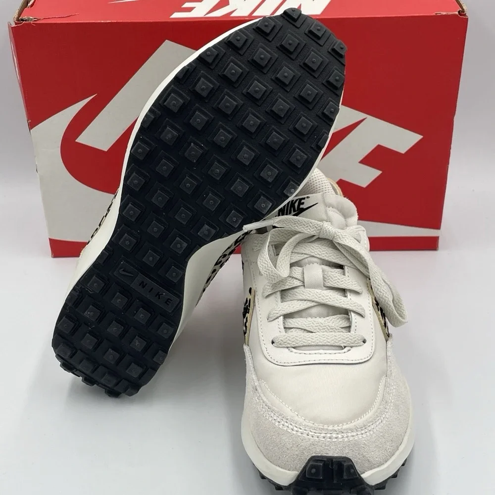 Nike Waffle Debut Womens Sneakers Cream‎ Sesame Black Leopard Swoosh Size 6 NEW